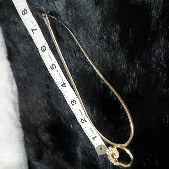 VINTAGE GOLDTONE PENDANT WITH GEMS NECKLACE - Picture 7 of 9